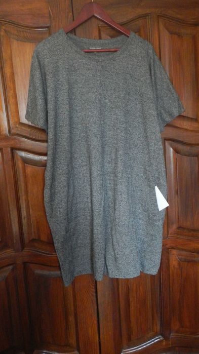 Плаття Eileen Fisher.