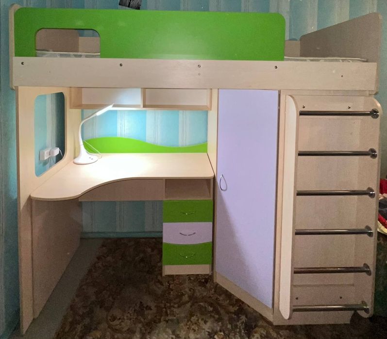 Продам Ліжко - горище