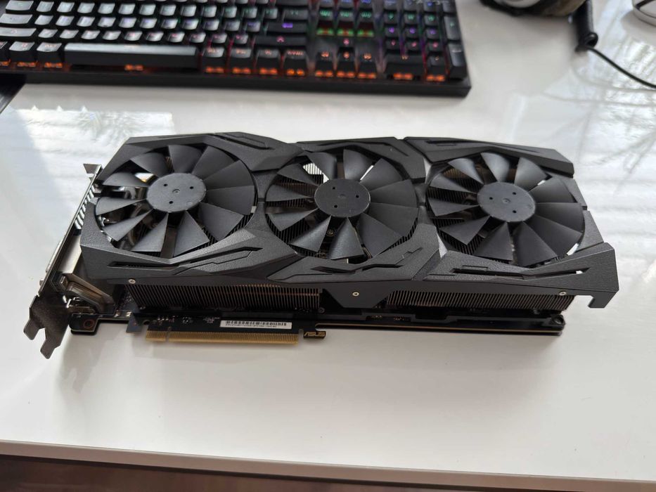 ASUS ROG STRIX GeForce GTX 1080 Ti 11GB – w pełni sprawna