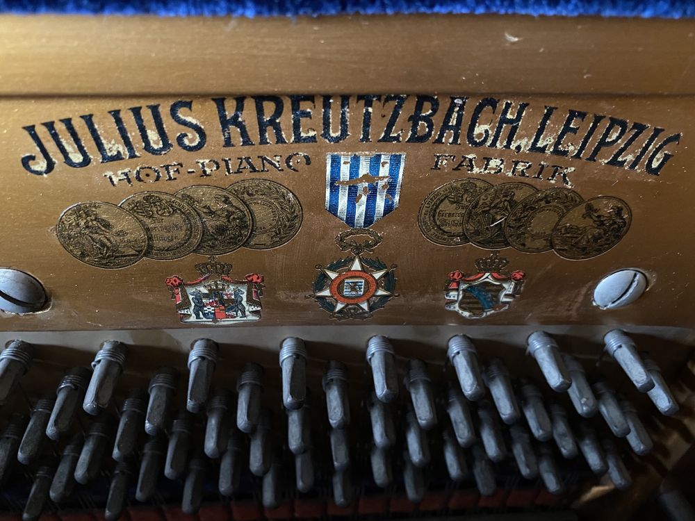 Pianino Antyk Julius  Kreutzbach Leipzig