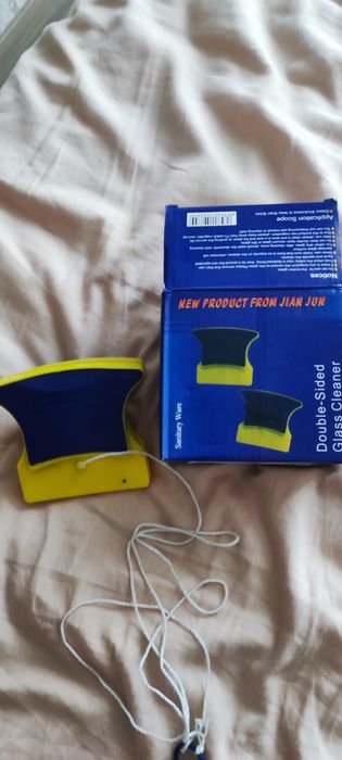 Магнитная щётка для мытья окон со страховкой  Glass Wiper