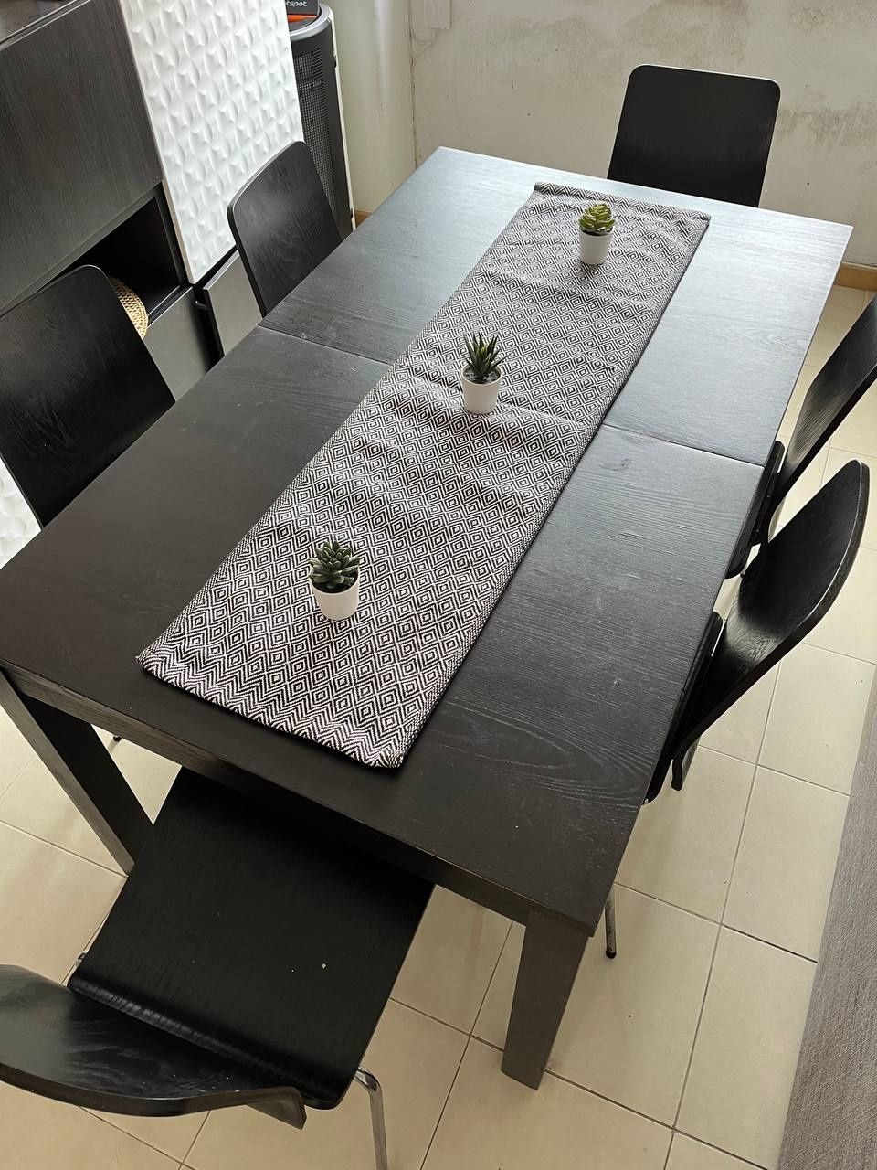 Conjunto Mesa e 6 cadeiras