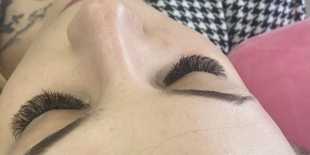 Stylizacja rzęs przedluzanie rzęs stylizacja brwi PROMOCJA