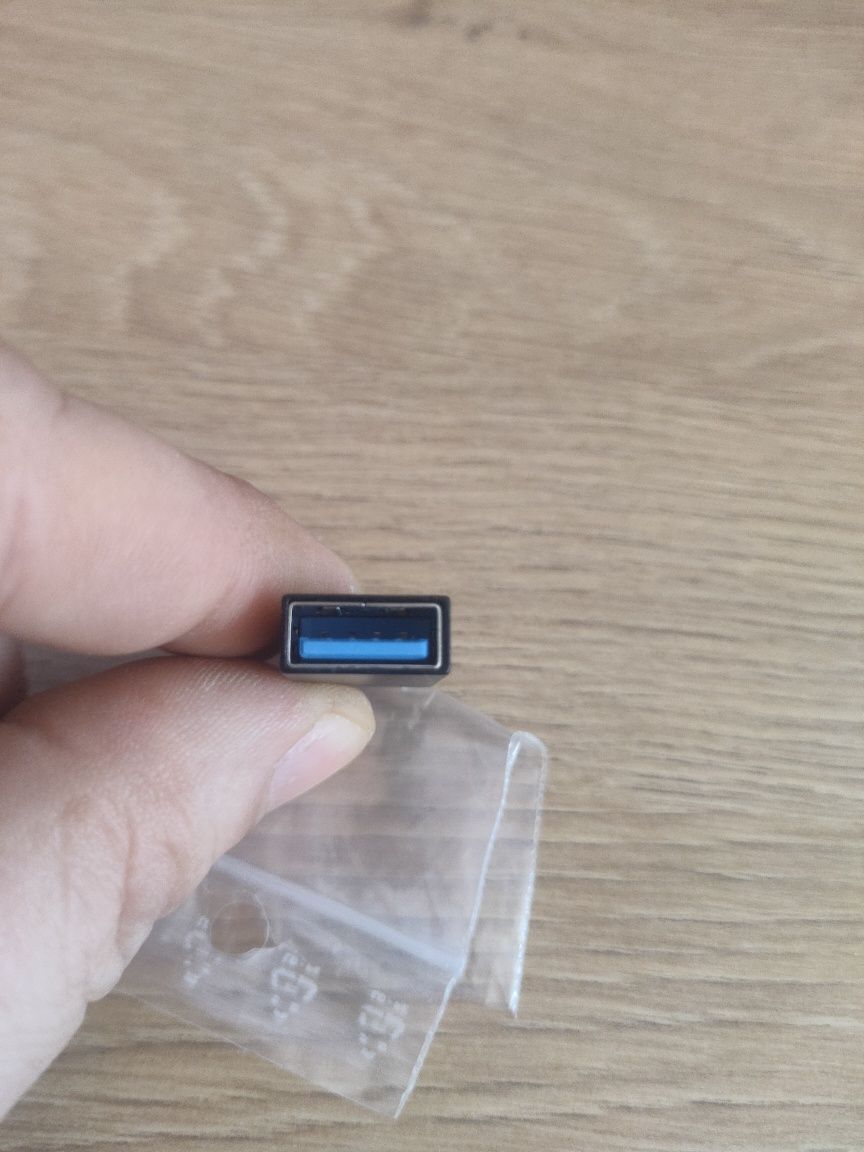 Adapter Mercedes-Benz USB-A/USB-C
