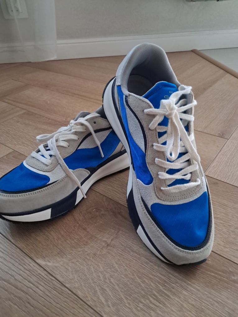Buty Gant snakersy męskie rozm. 43 niebieskie
Sneakersy Stranzor 24637