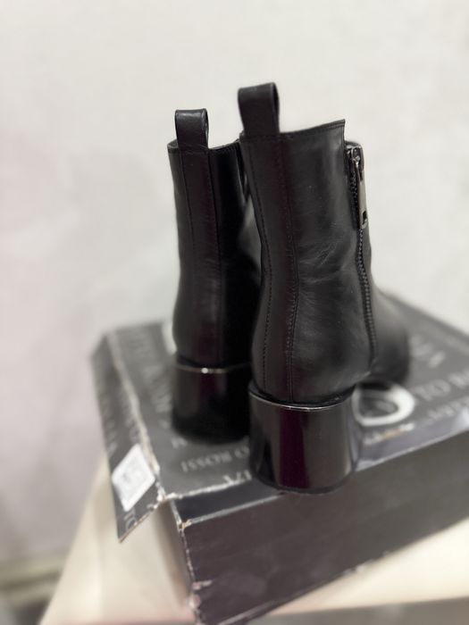 Продам осінні черевики (ботинки) 37 р. (24-24.5)