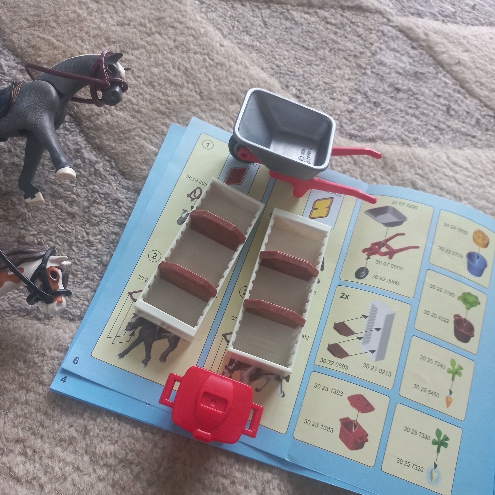 Playmobil stajnia konie 5671