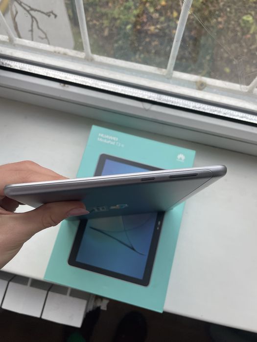 Планшет Huawei MediaPad T3 10 продаю