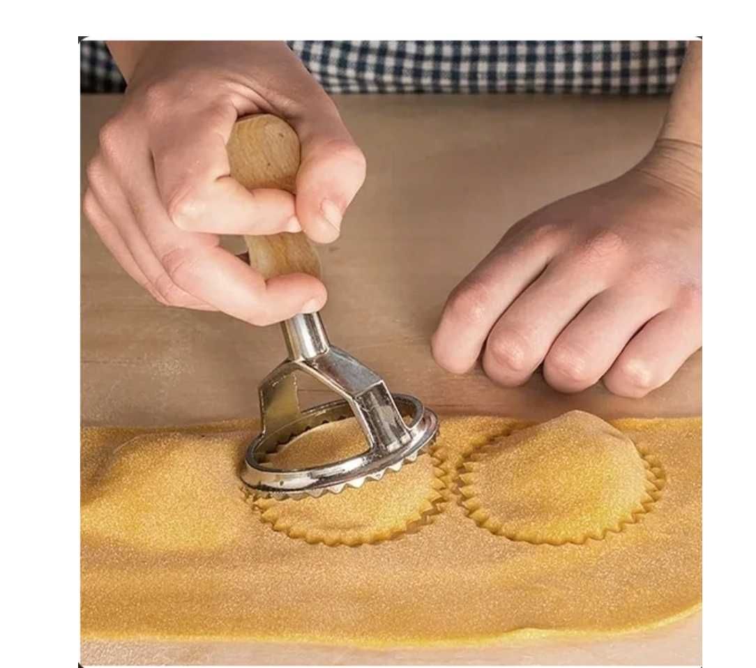 Wykrawacz forma do ciasta na uszka ravioli pierogi