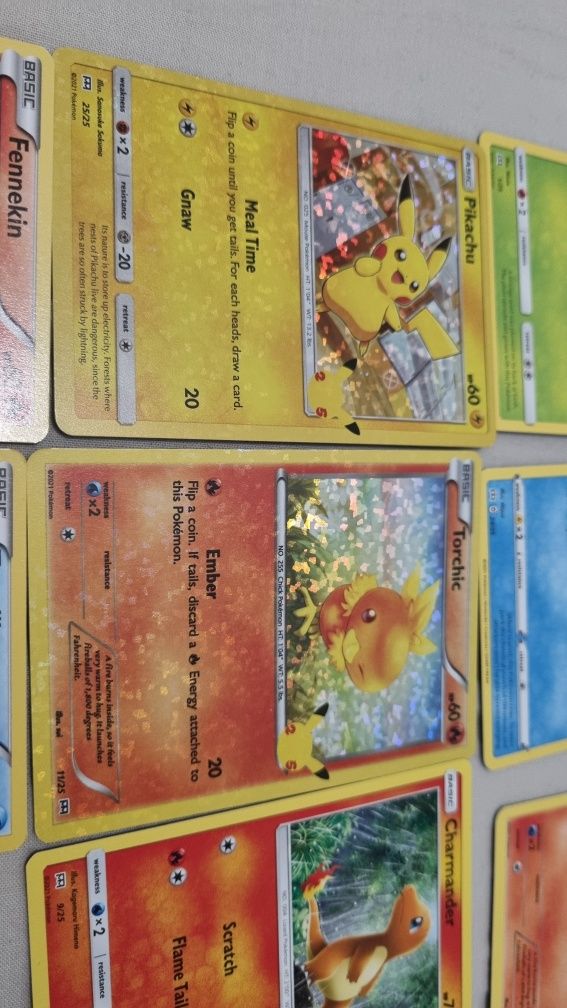 Zestaw kart Pokemon na 25lecie Holo Pikachu