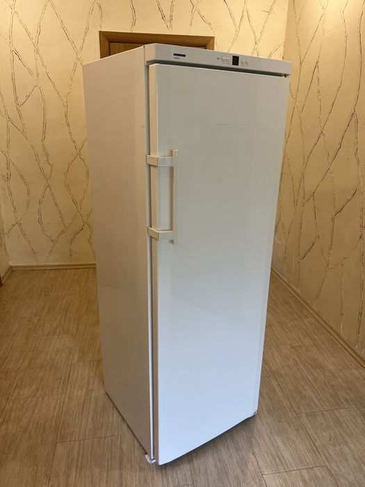 Морозильна камера Liebherr GP 2733