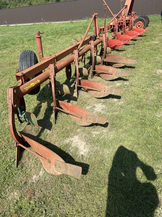 Плуг 4+1 Kverneland , Lemken