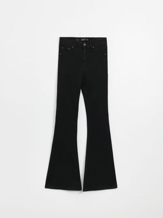 Джинси кльош