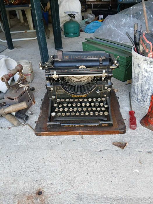 maquina de escrever  antiga