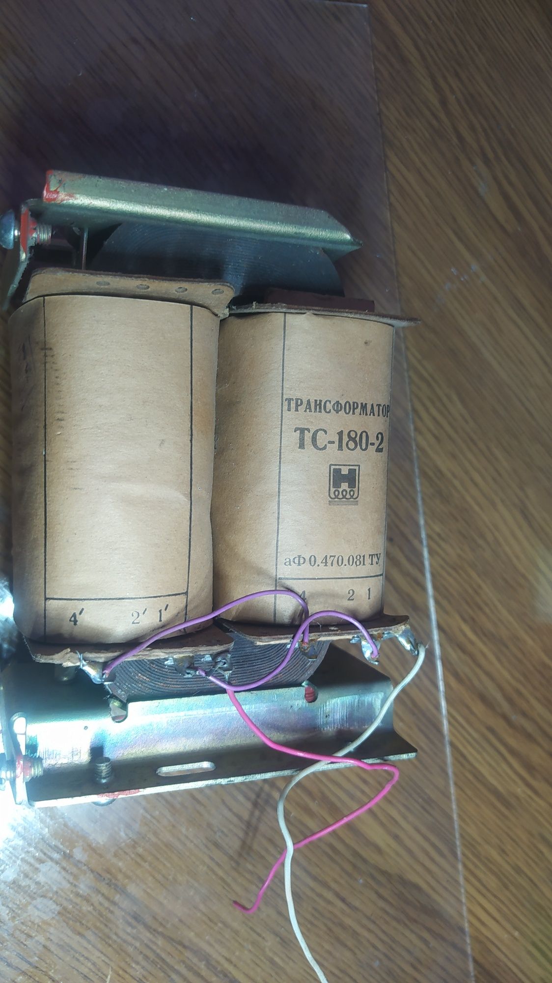 Динаміки різні та деталі