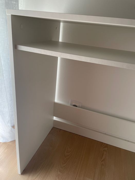 Secretária branca 79x43x78