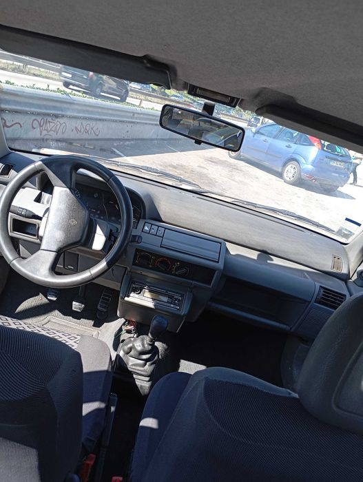 Renault Clio - Motor Fiável, Excelente Estado e Preço Justo!