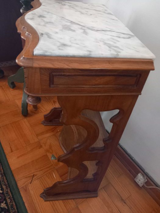 Consola em madeira maciça