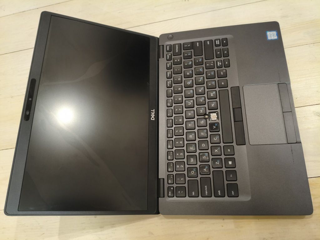 Ноутбук Dell 5400 Intel i5-8265 / M2 SSD/ DDR4 Бита матриця