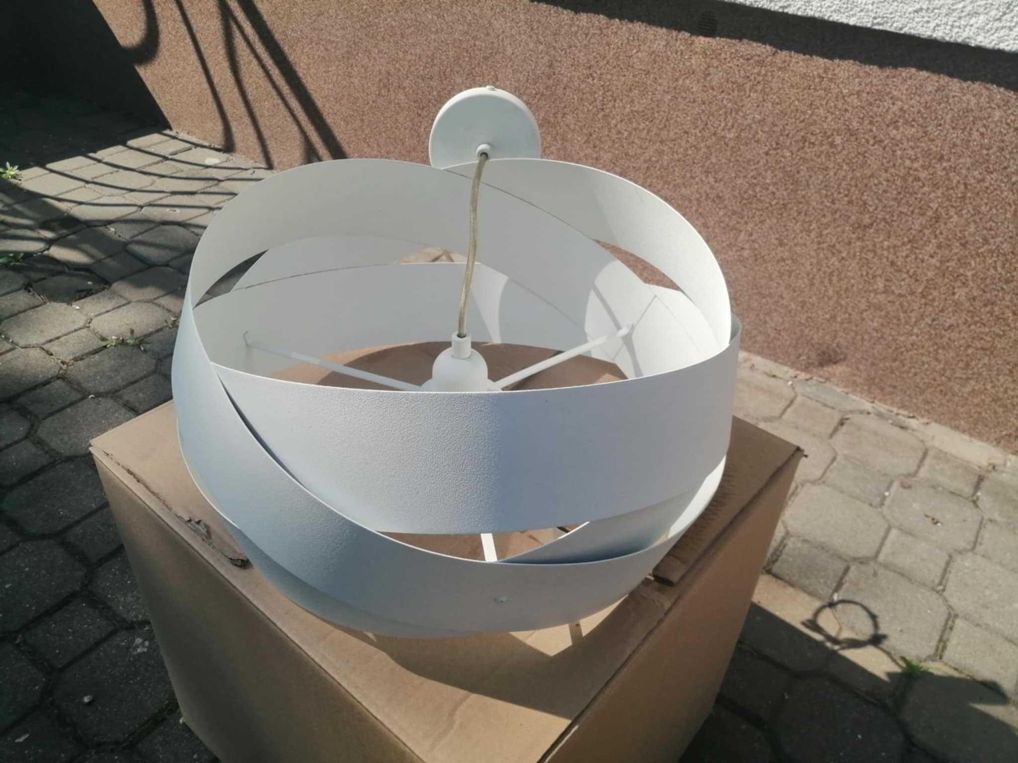 Lampy wiszące białe malowane proszkowo