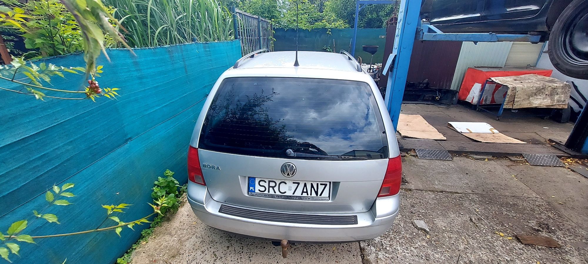 Sprzedam Vw Bora 1.8 T uszkodzona