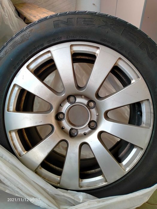 продам диски родные Mercedes-Benz с зимней резиной