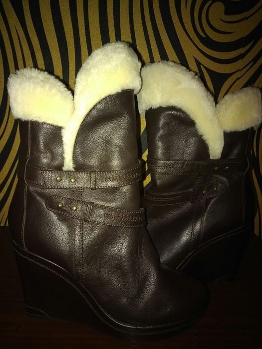 Продам сапожкі нові