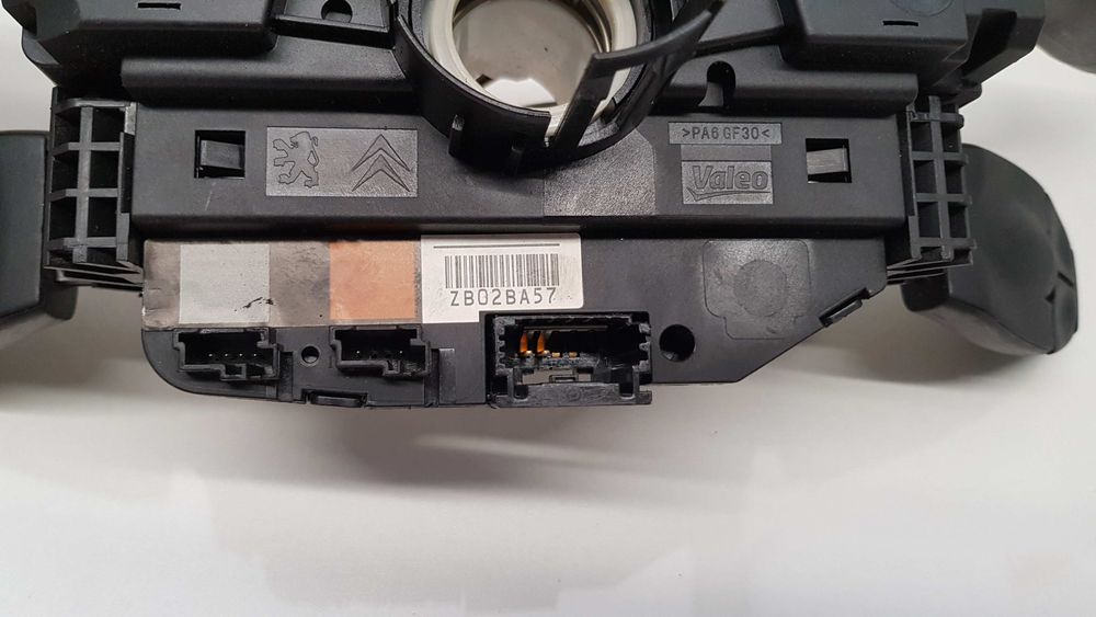 Conjunto / manetes de luzes e limpa vidros PEUGEOT 208