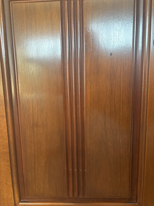 Kredens z drewna czeresniowego firmy klose