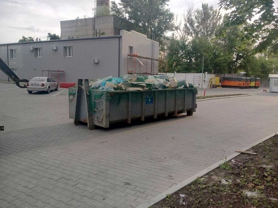 Вывоз строительного мусора контейнером Вивіз будівельного сміття