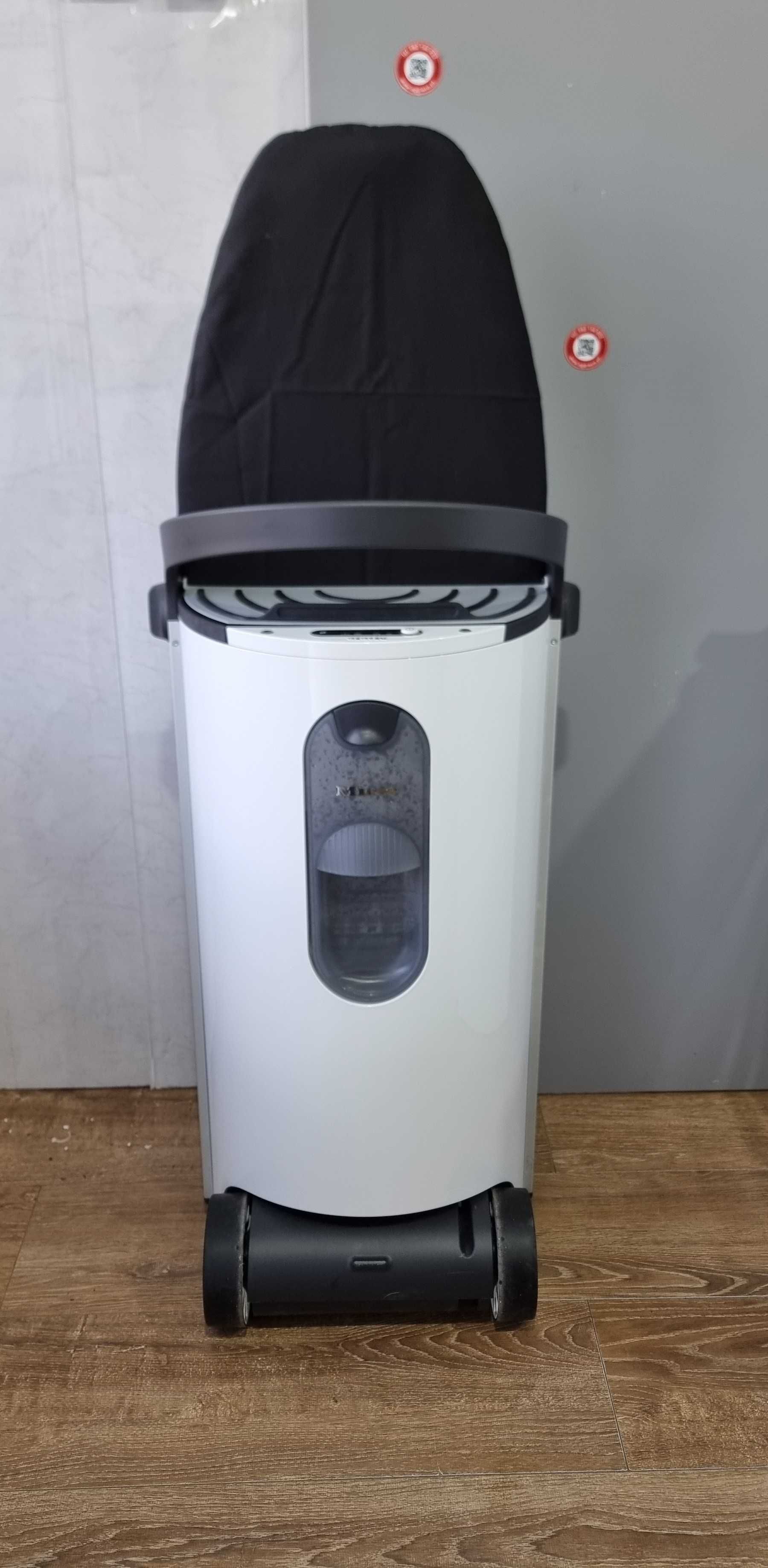 Prasowalnica, deska do prasownia, stacja FashionMaster Miele B 2847