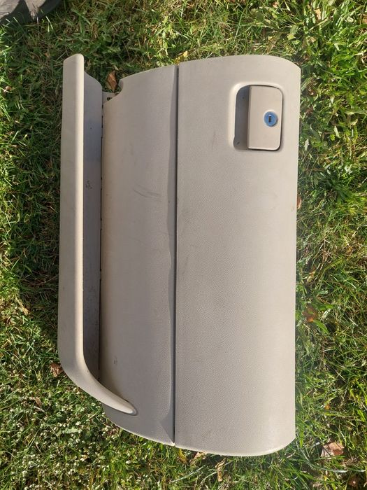 Schowek Seat Leon 1M1