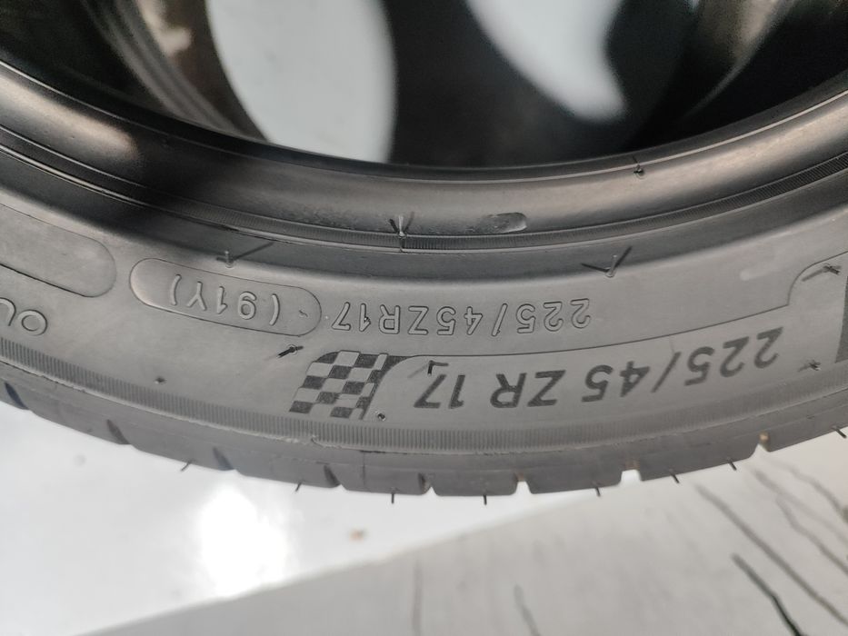 2 pneus como novos 225-45R17 Michelin - Oferta dos Portes
