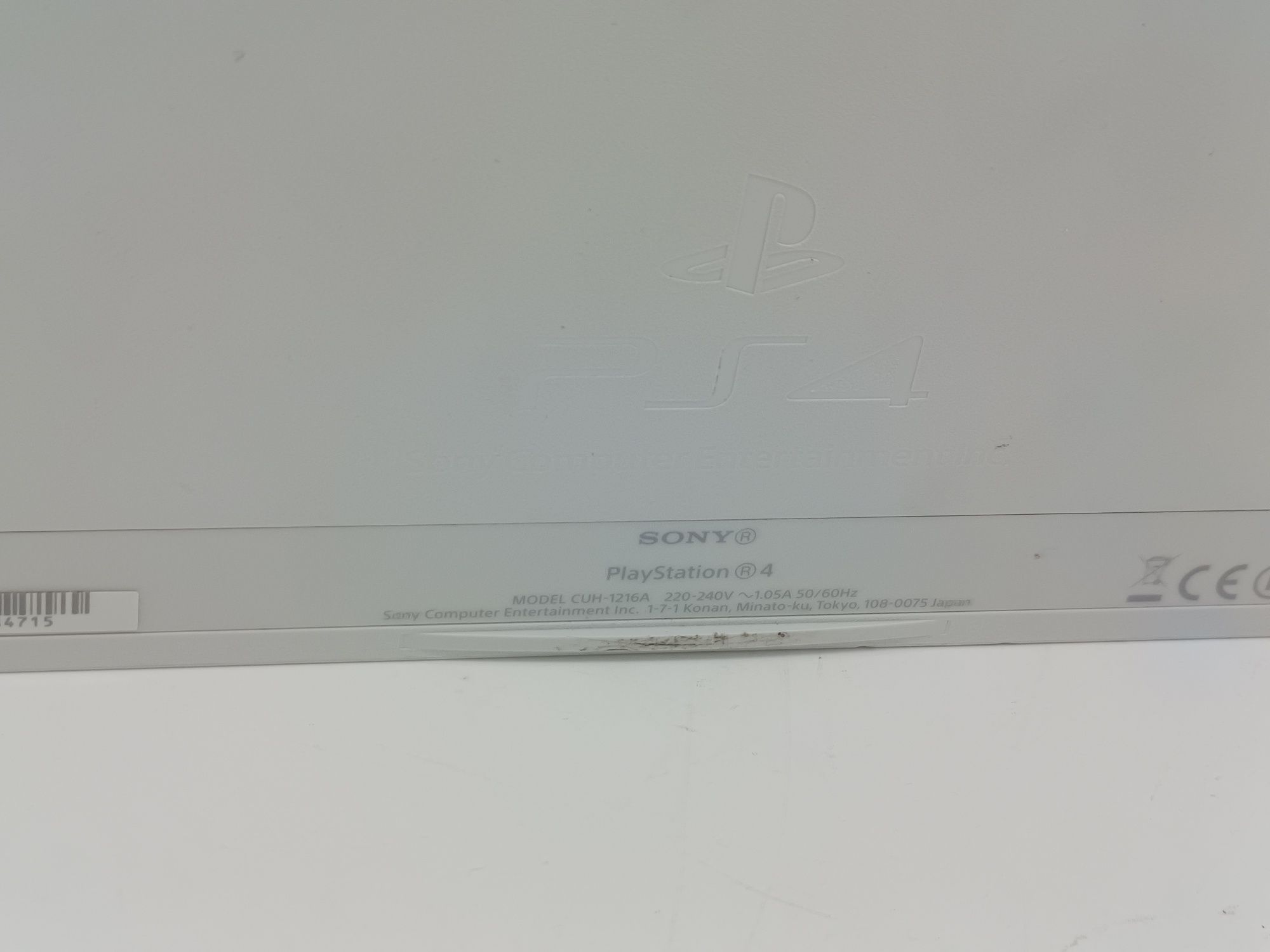 Konsola PlayStation 4 biała CUH-1216A  + 3 gry + pad