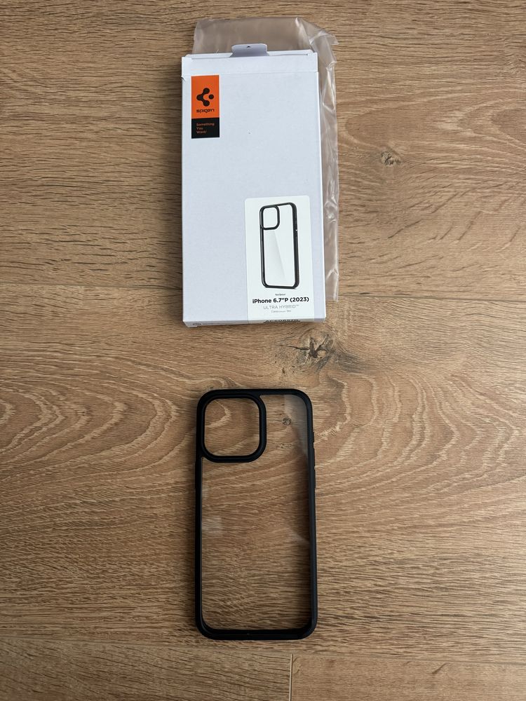 Etui do Iphone 15 Pro Max Spigen i Ringke
