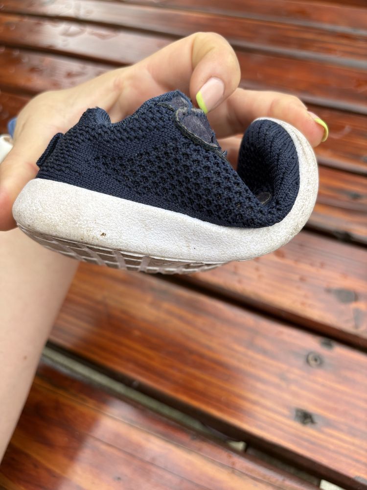 Adidasy dziecięce