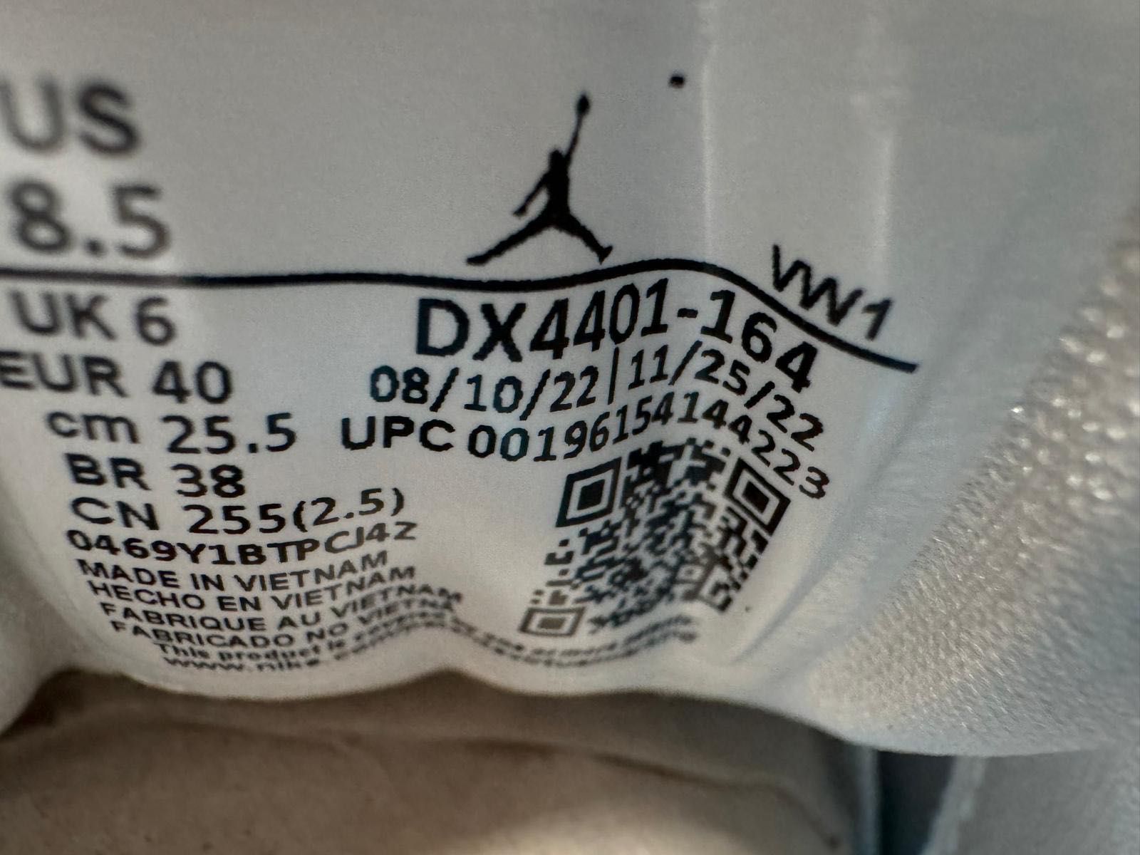 Nowe Sneakersy damskie WMNS AIR JORDAN 2 RETRO LOW  40
