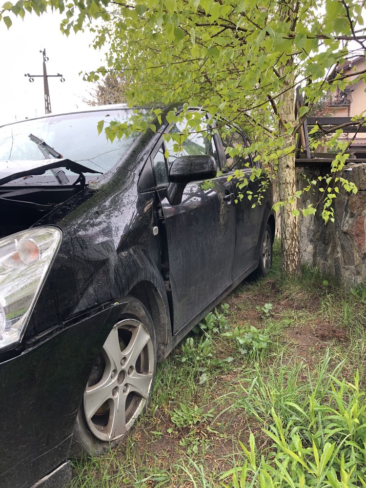 Toyota corolla verso na czesci