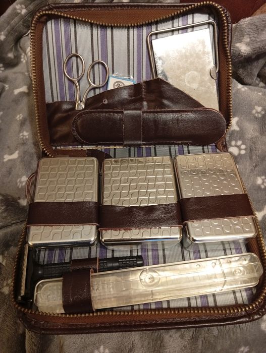 Antyczny zestaw przyborów toaletowych