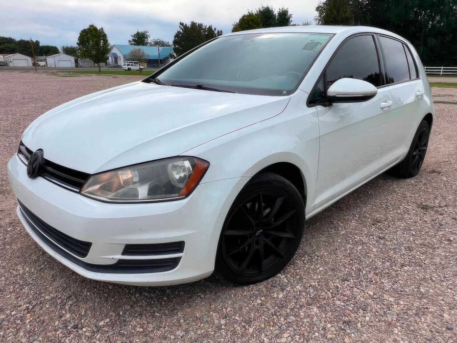 Volkswagen Golf TSI S      2015