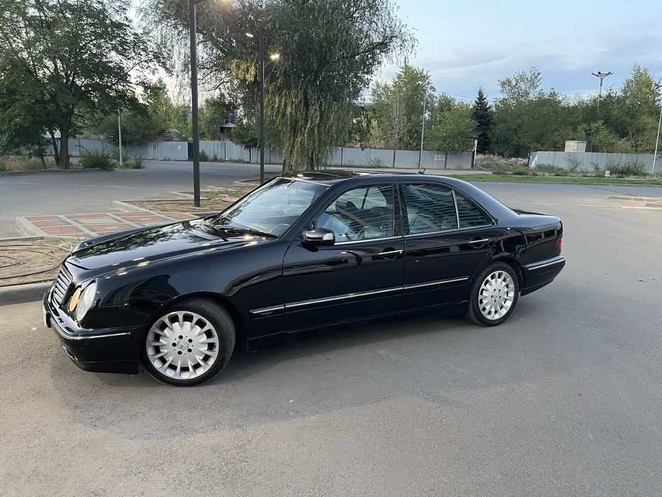 Mercedes-Benz W210 E430