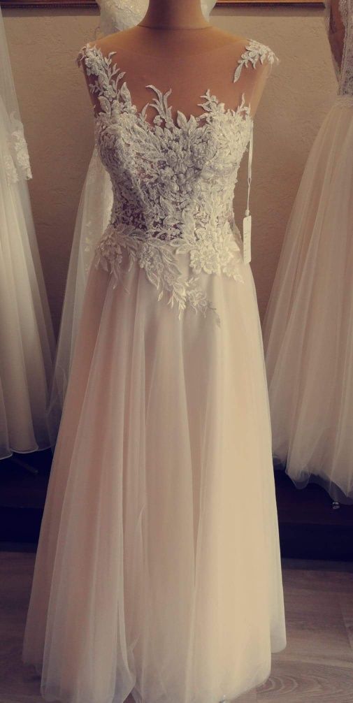 Suknia ślubna Olivia 36