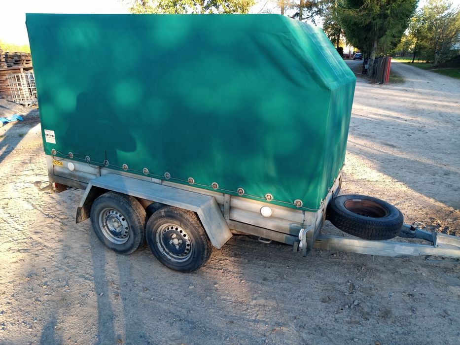 Przyczepka samochodowa dwuosiowa 
Ładowność 750kg
Wymiary wewnątrz to