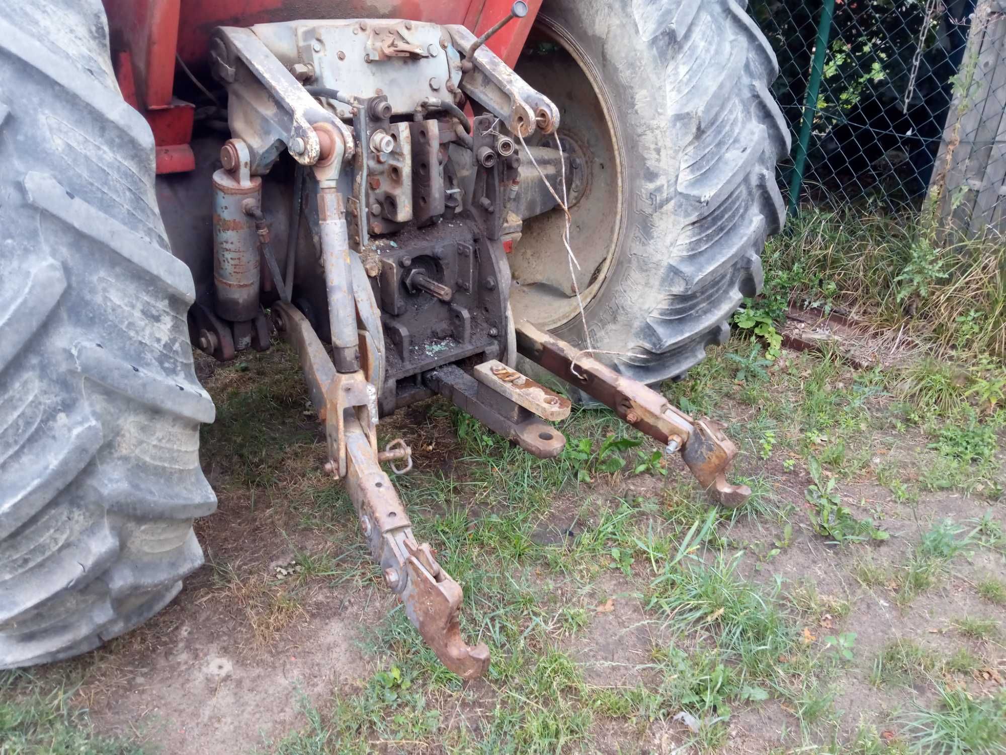 Massey Ferguson 2640 i 2620 podnośnik plecak pokrywa 2680