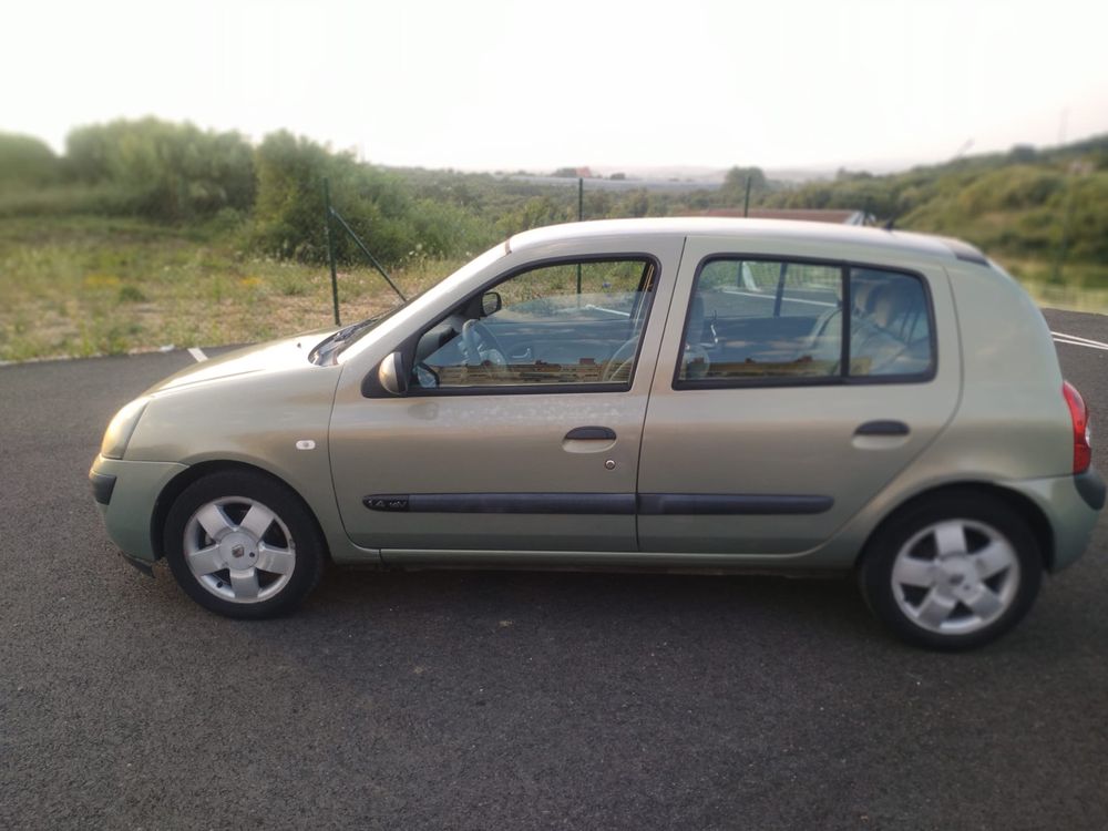Renault clio usado mas em bom estado