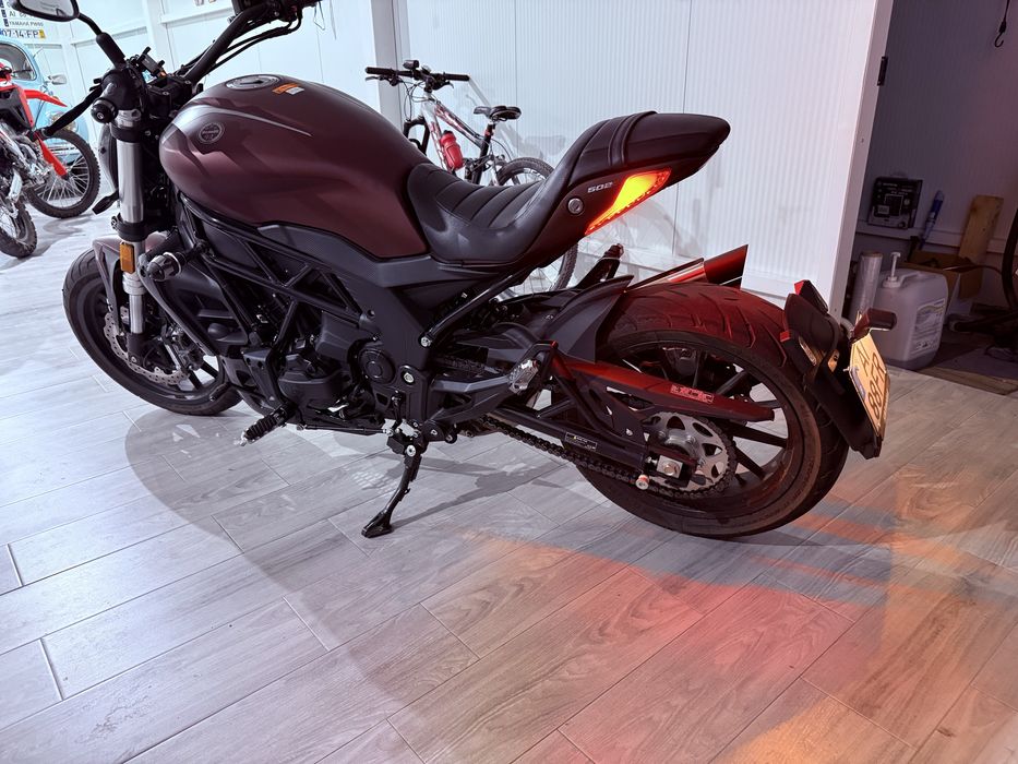 Benelli 502c  igual a nova com apenas 4900km