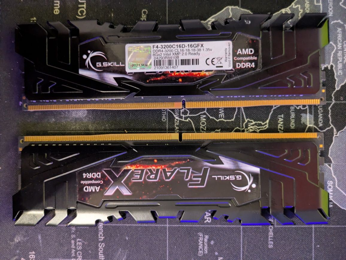 Memória RAM G.SKILL Flare X 16GB (2x8GB) DDR4-3200MHz CL16 Preta