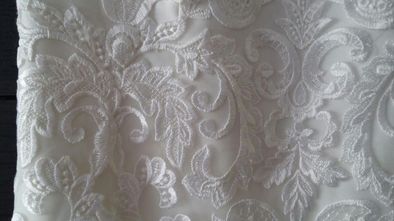 Suknia ślubna, gipiura 176 cm plus obcas