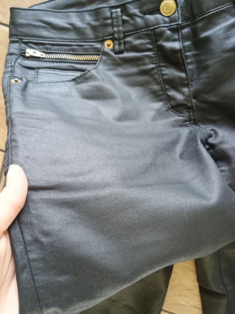 Czarne woskowane spodnie h&M 7/8