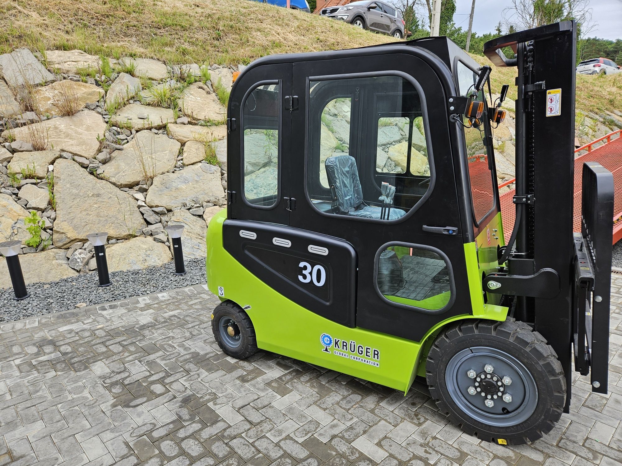 Wózek Widłowy 3 T KRÜGER®PD-30E,Maszt4.5 lub 5,5m Triplex Elektryczny